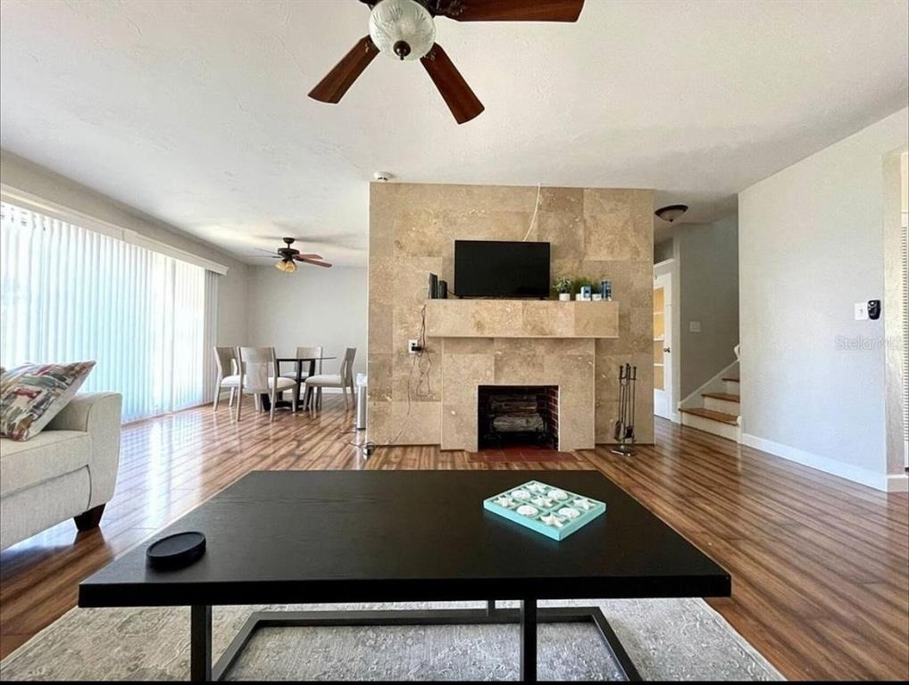 582 Revilo Boulevard - Photo 2