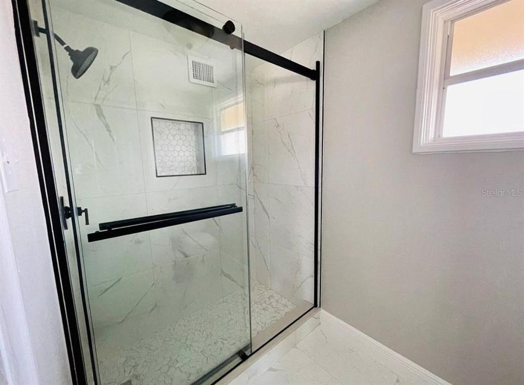 582 Revilo Boulevard - Photo 11