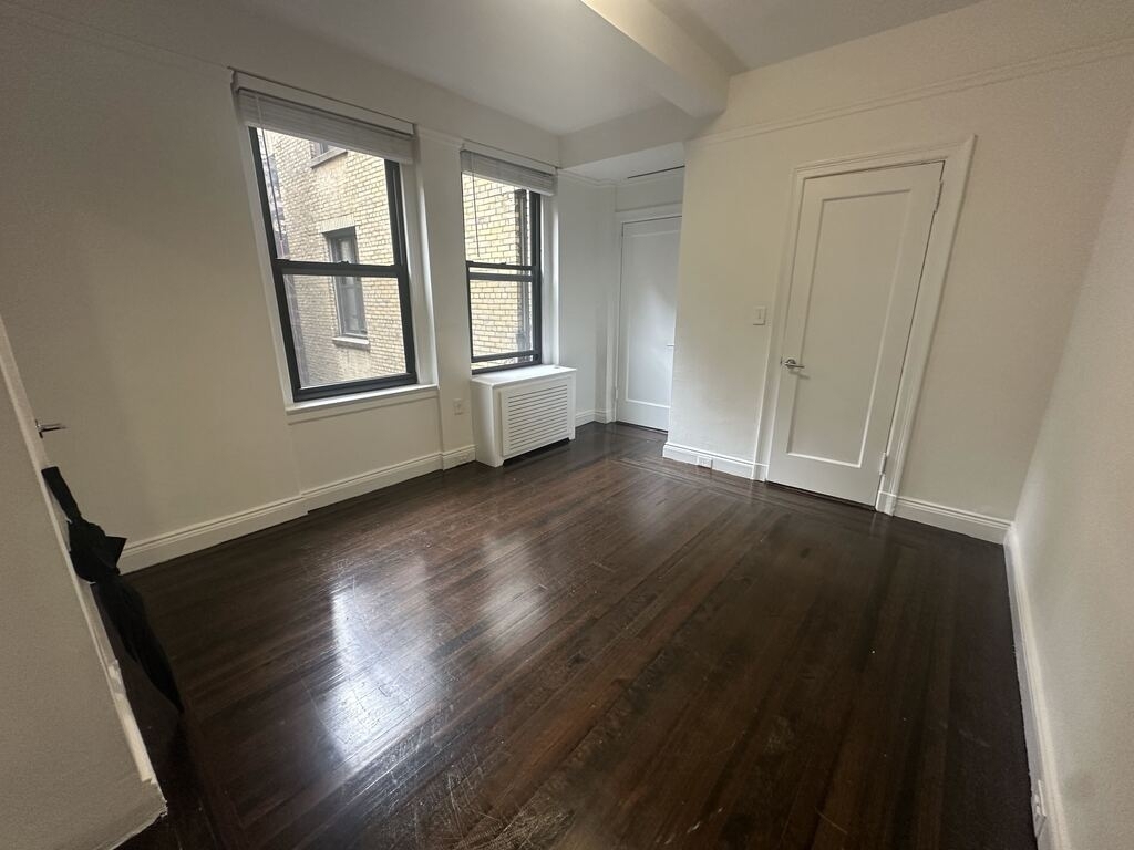W 55th St and 7th Ave - Photo 3