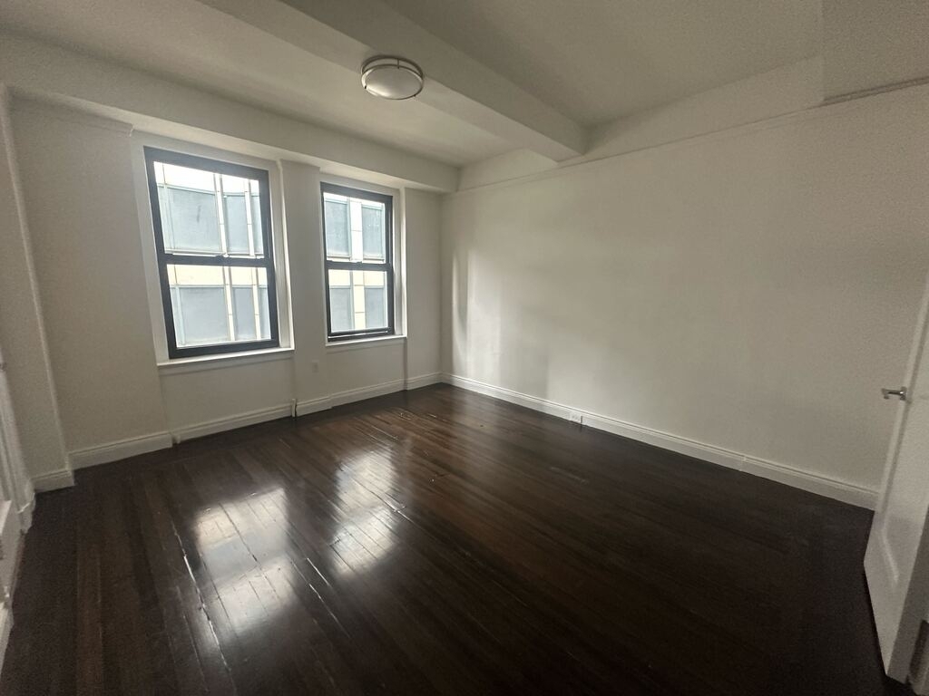 W 55th St and 7th Ave - Photo 6