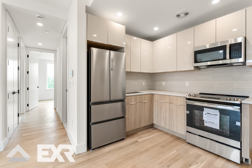 1946 Ocean Avenue - Photo 2