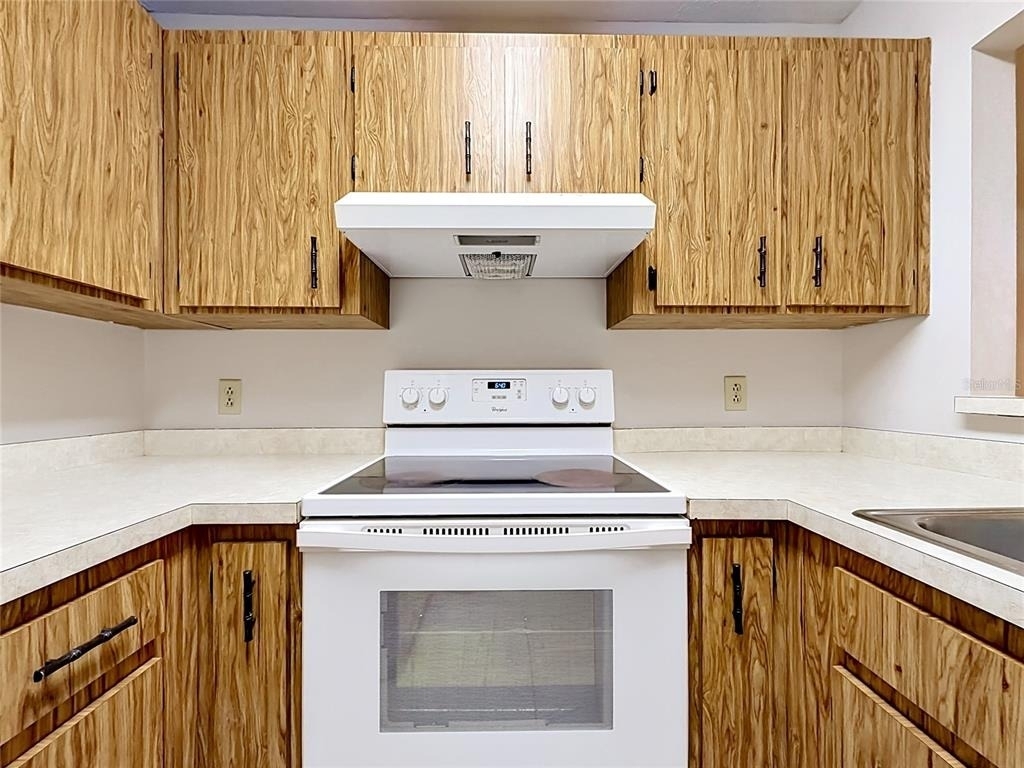 2113 Ne 38th Avenue - Photo 4