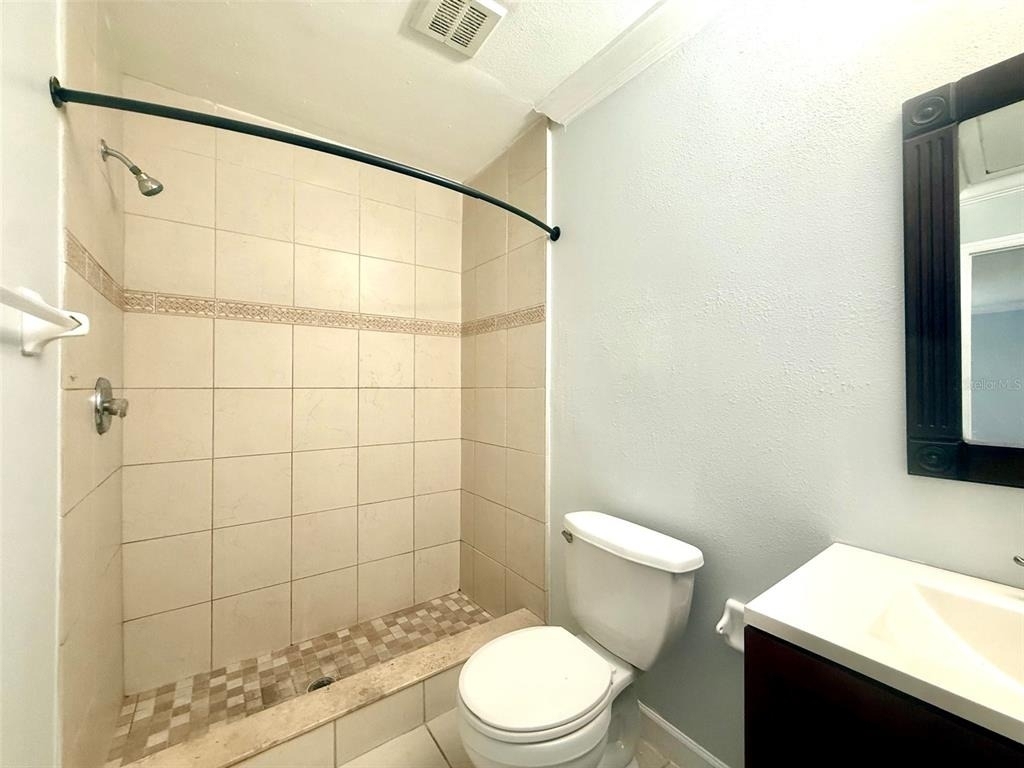 926 Lake Destiny Road - Photo 11