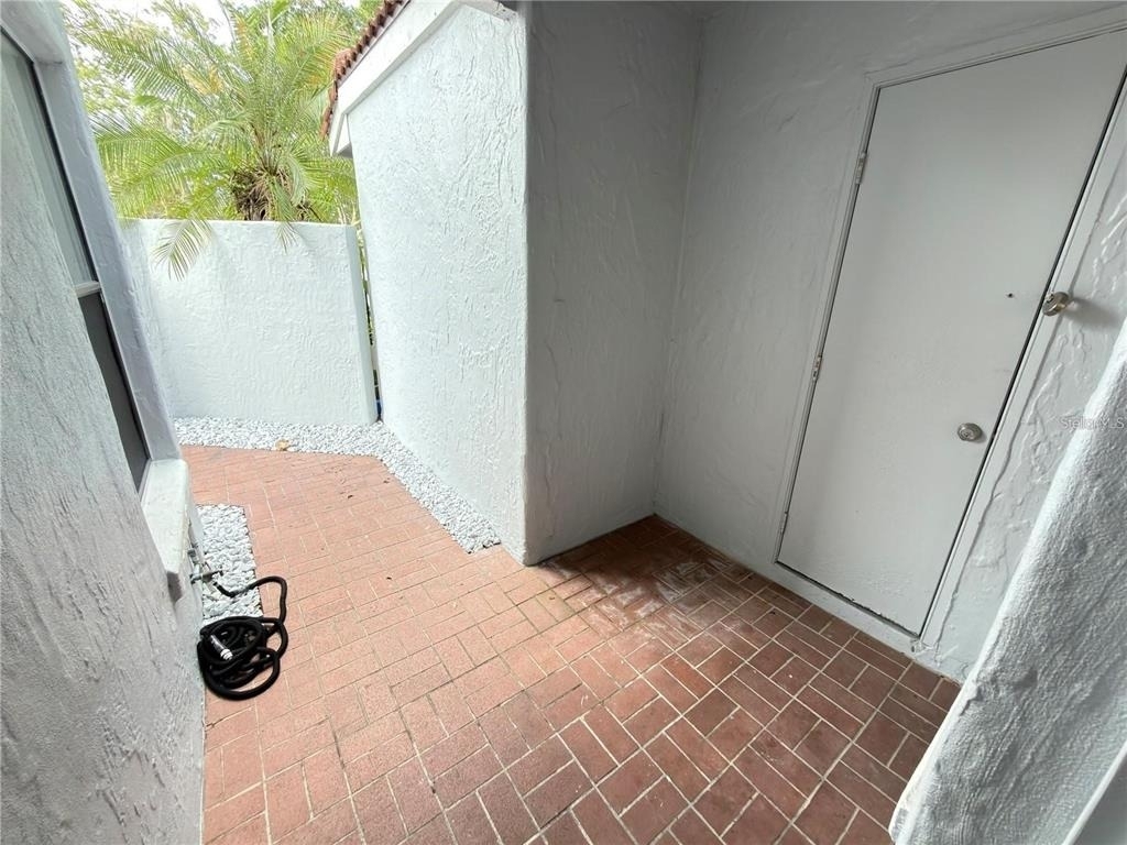 4702 Sutton Terrace - Photo 28