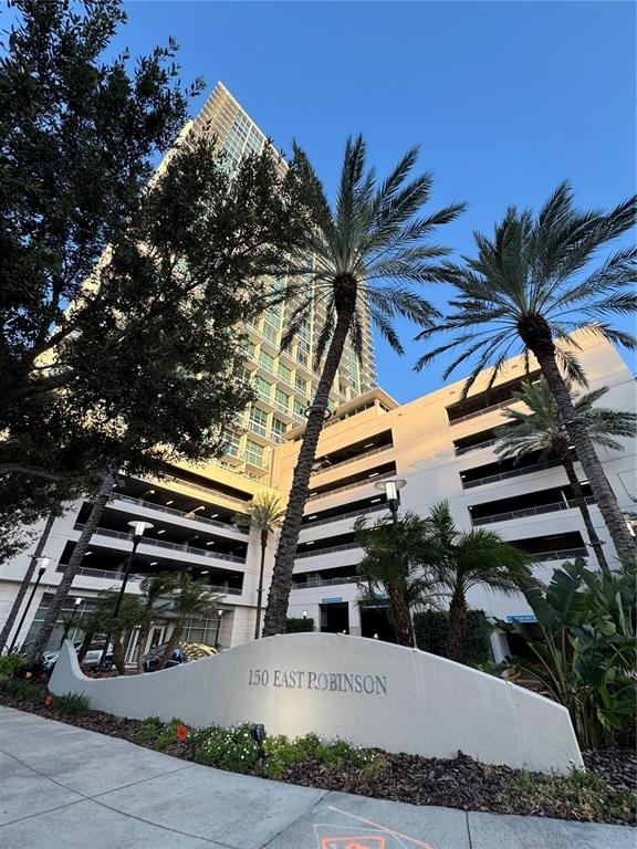 150 E Robinson Street - Photo 47