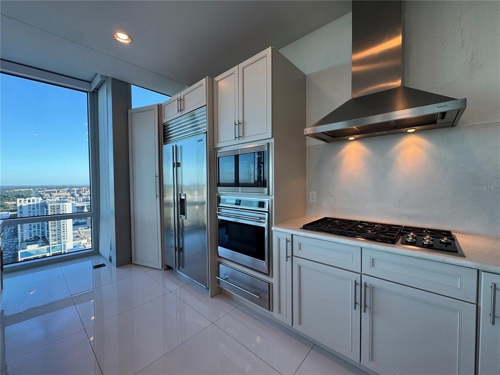 150 E Robinson Street - Photo 5