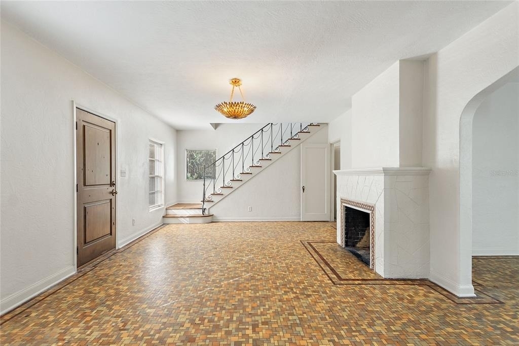 437 Richmond Street - Photo 0