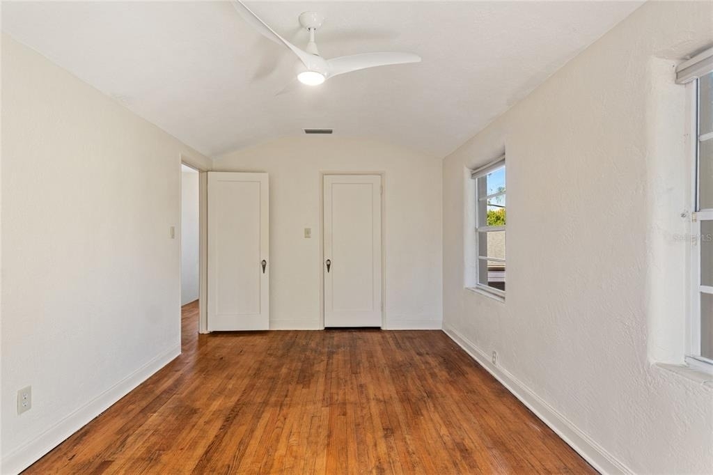 437 Richmond Street - Photo 10
