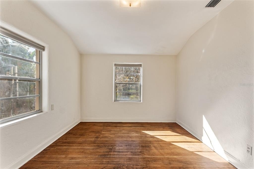 437 Richmond Street - Photo 17