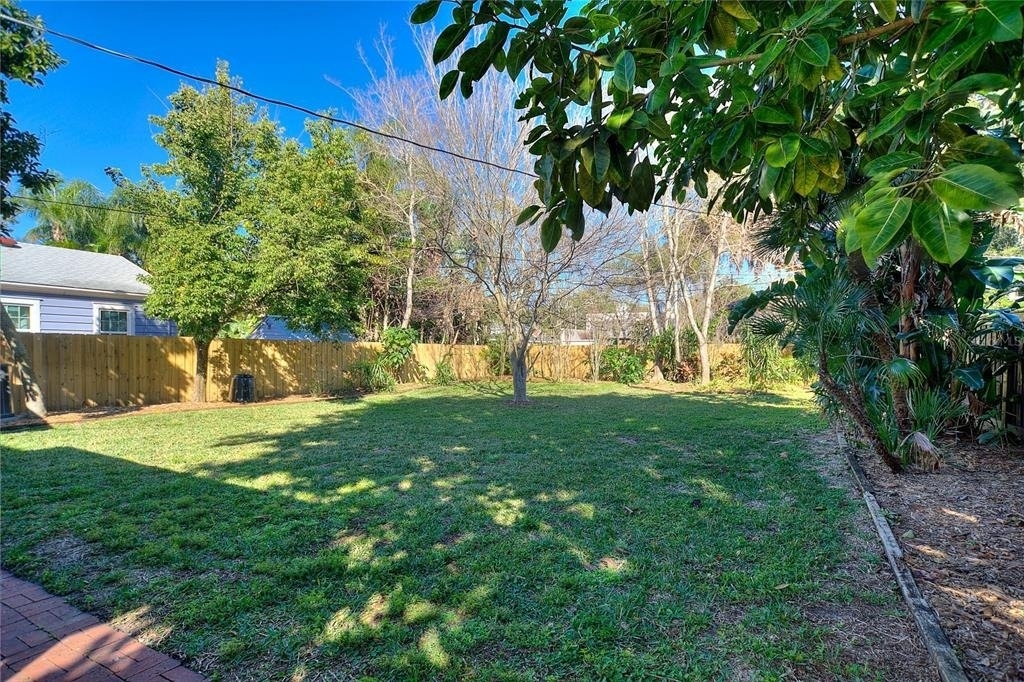 437 Richmond Street - Photo 22