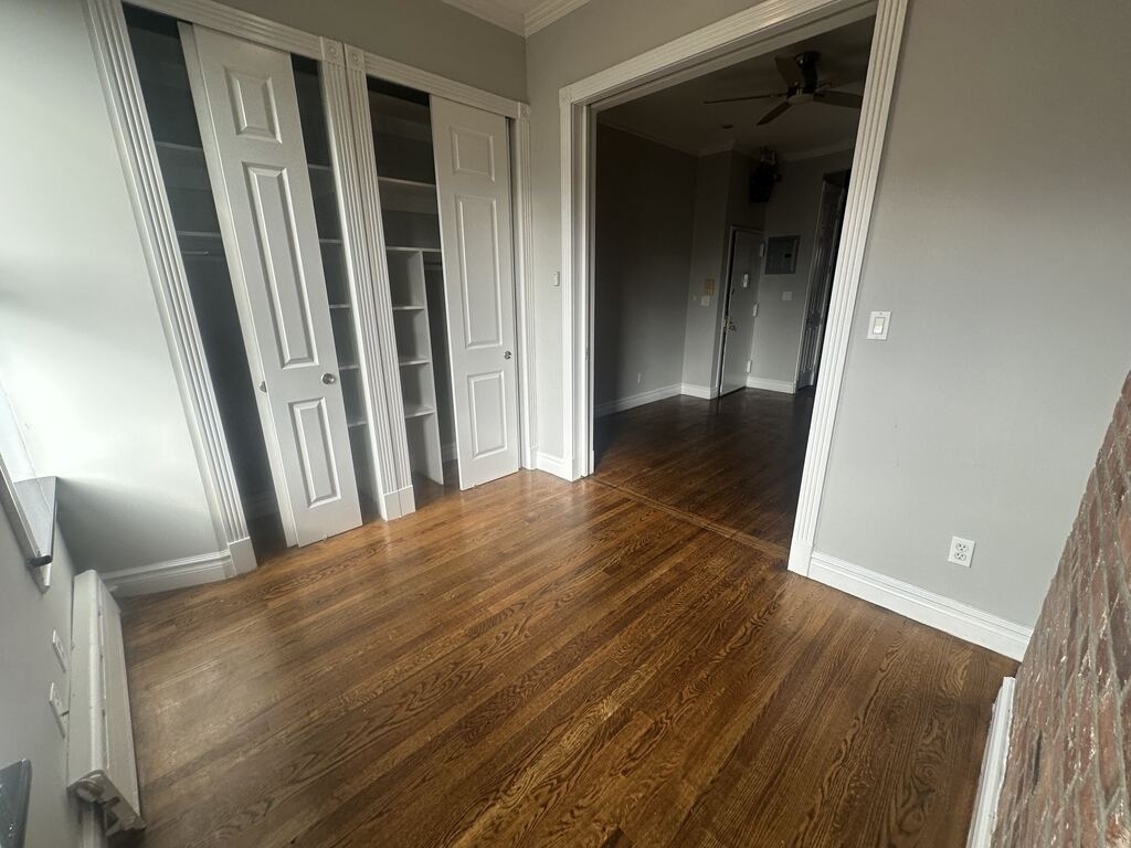 250 Mott Street - Photo 1