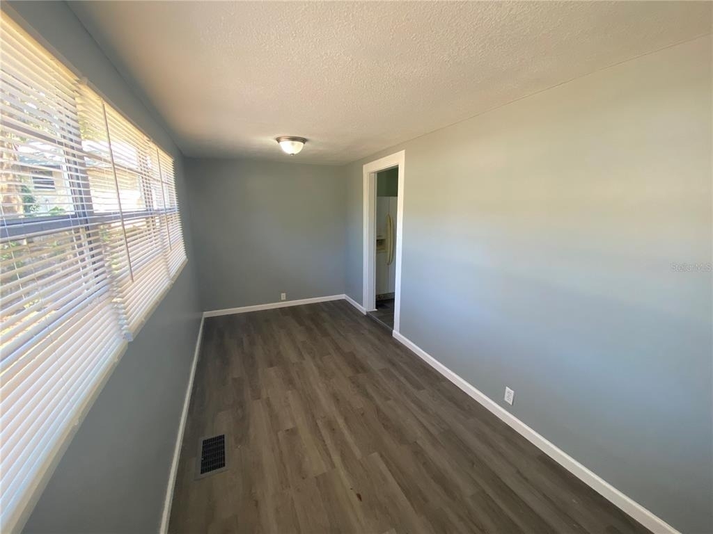 227 E Barnes Avenue - Photo 11