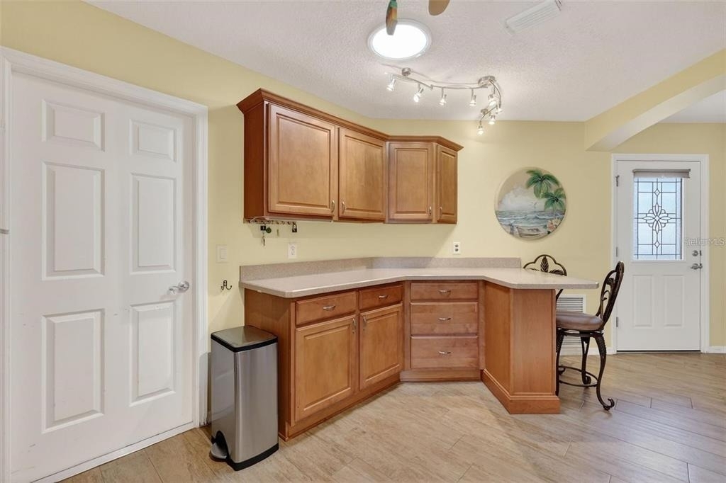 1258 Estill Avenue - Photo 6
