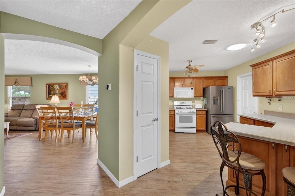 1258 Estill Avenue - Photo 8