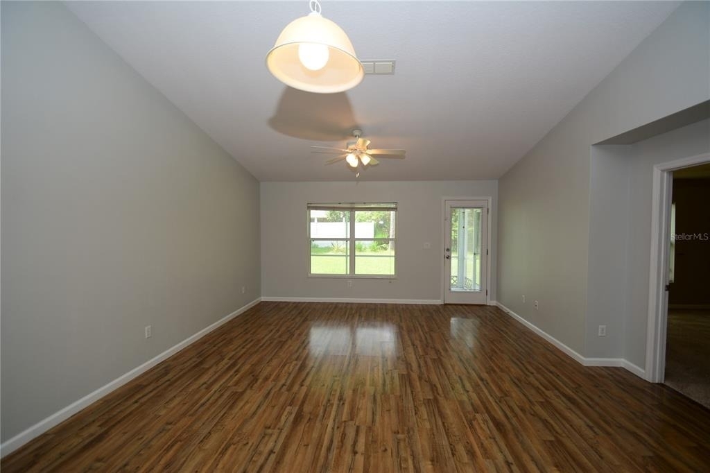 37 Eton Lane - Photo 7