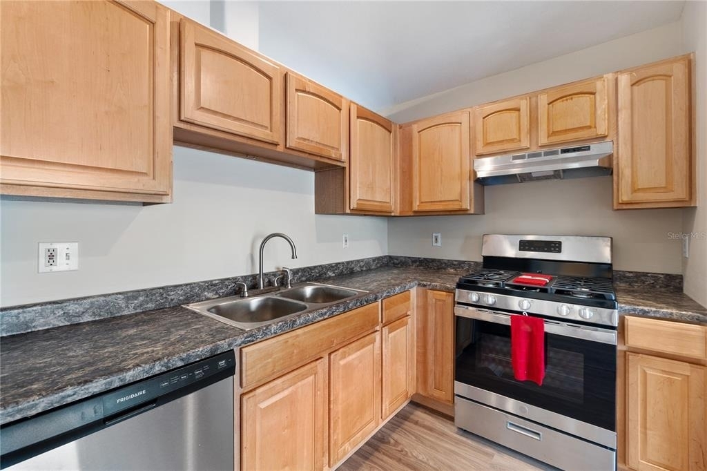 2917 Wilshire Road - Photo 2