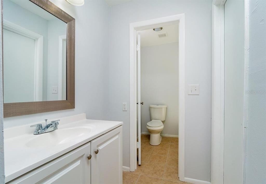 533 E Charlotte Avenue - Photo 9