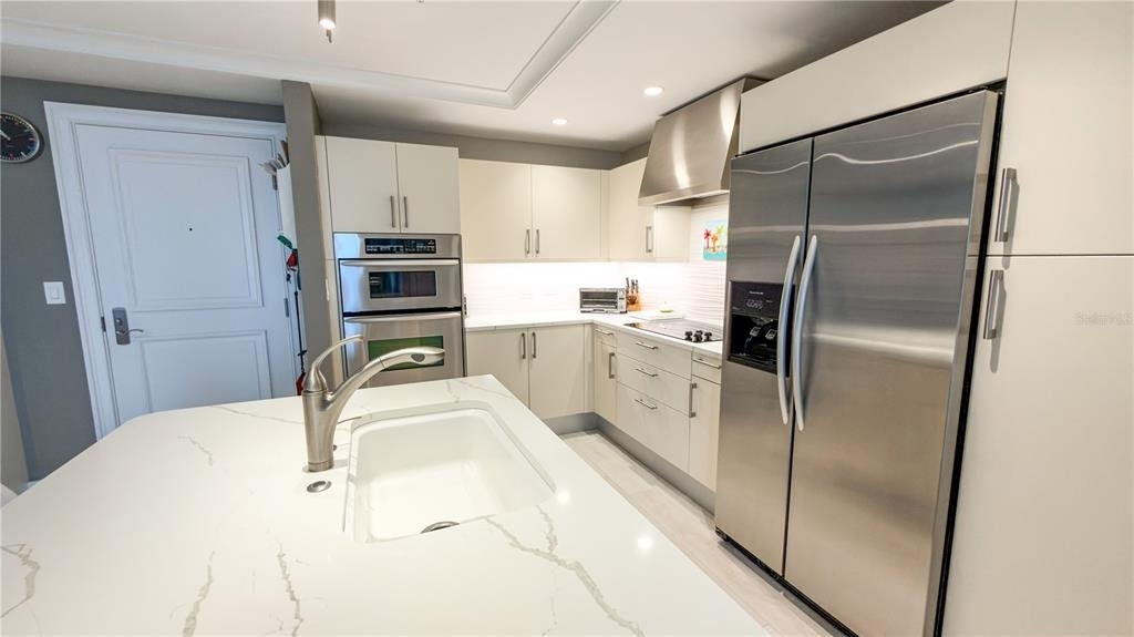 1350 Main Street - Photo 5