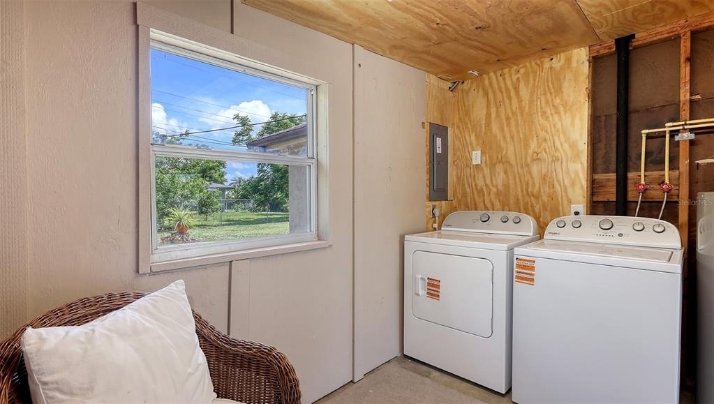 2551 Waneta Drive - Photo 31