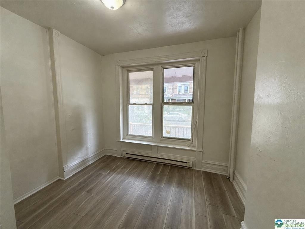 518 W Tilghman Street - Photo 3