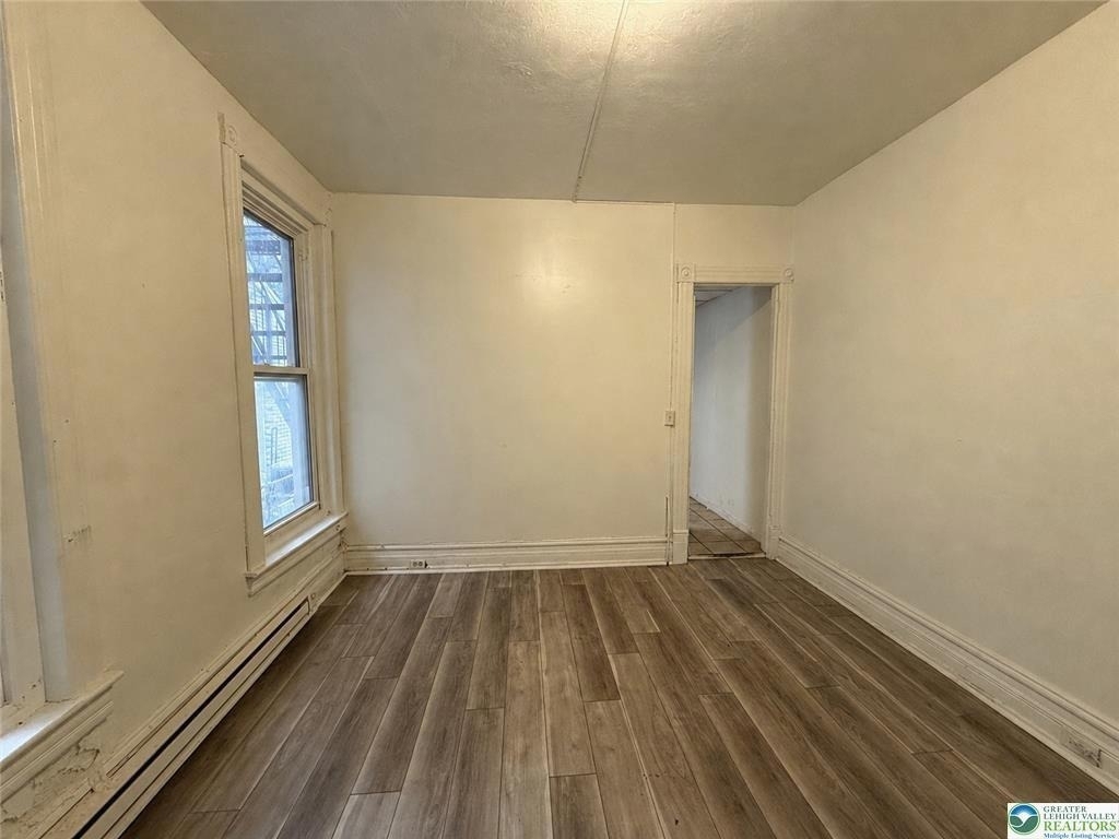 518 W Tilghman Street - Photo 5