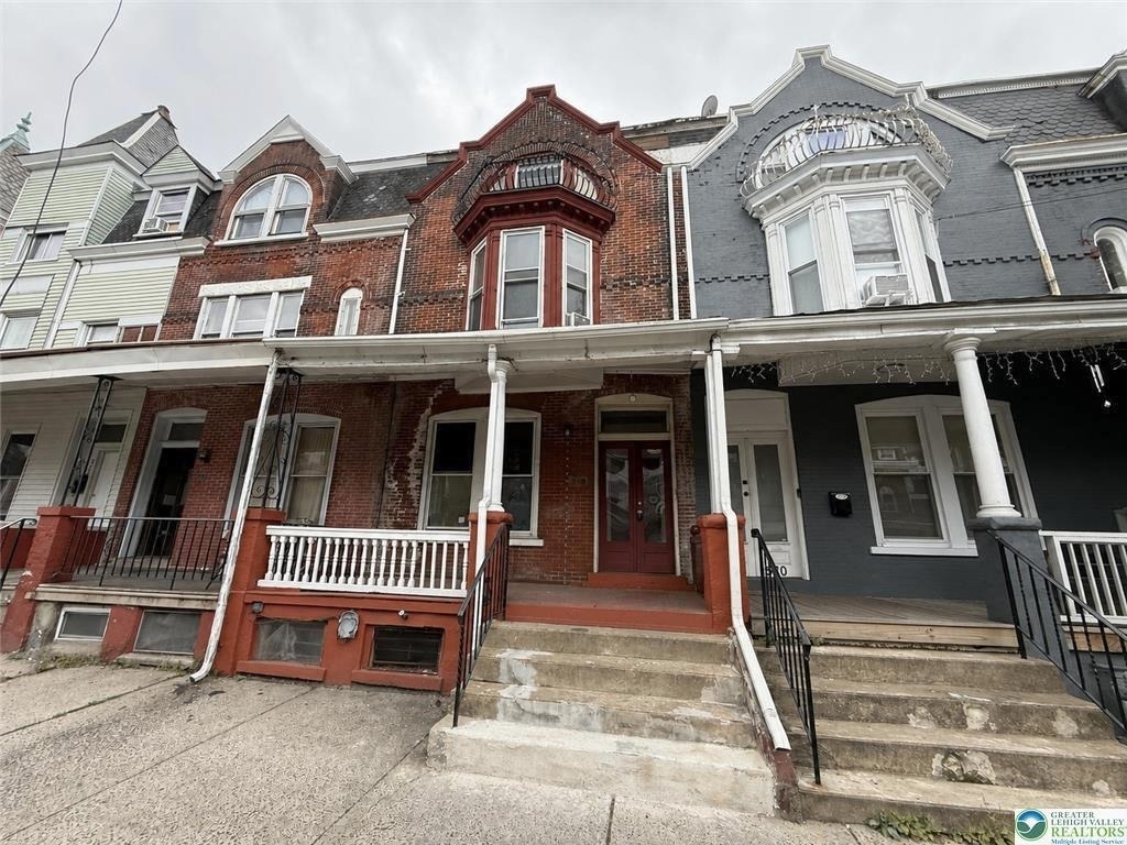 518 W Tilghman Street - Photo 0