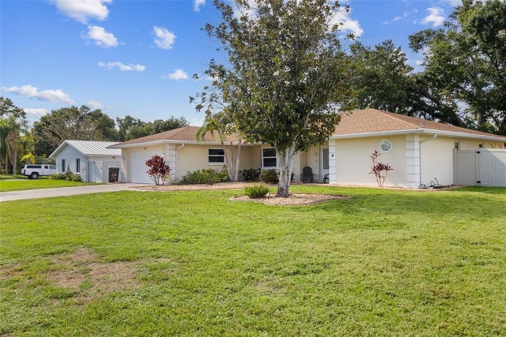 5776 Augusta Circle - Photo 2