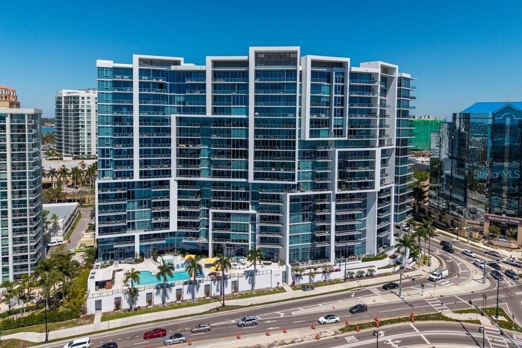 1155 N Gulfstream Avenue - Photo 2