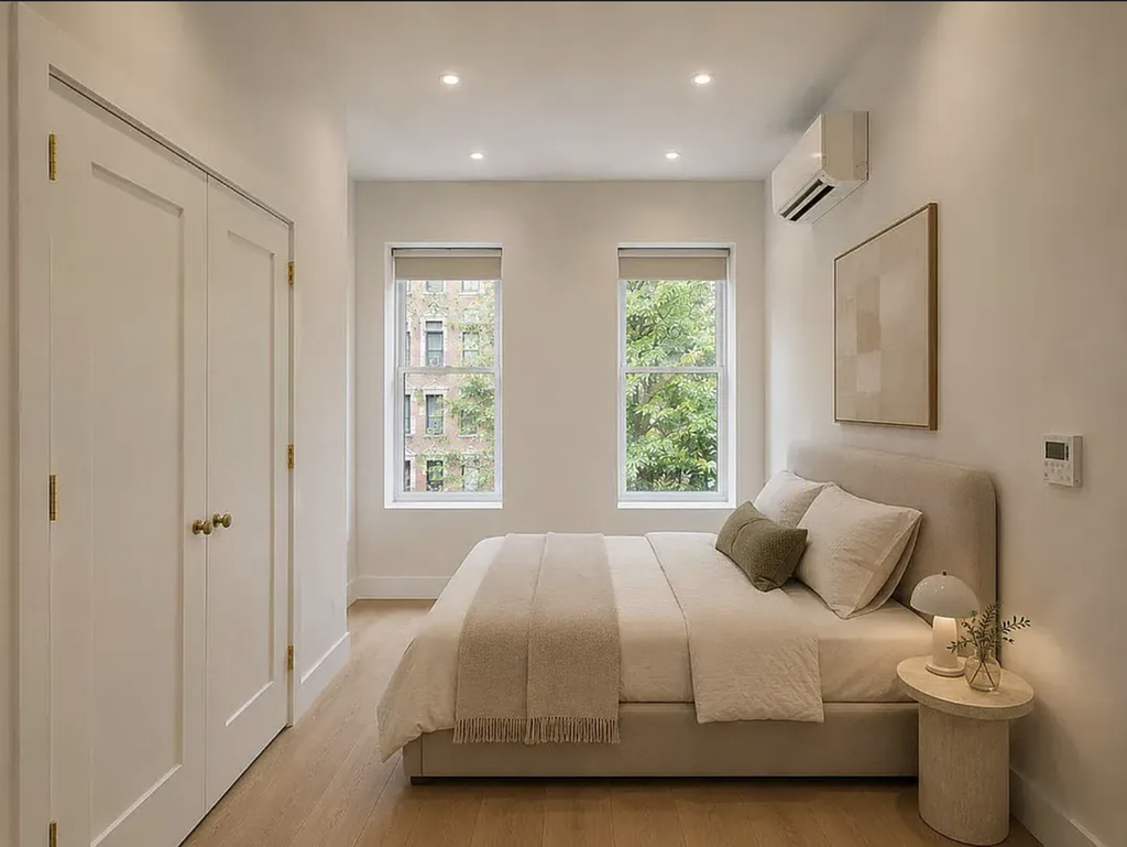 131 East 29th Street - Photo 5