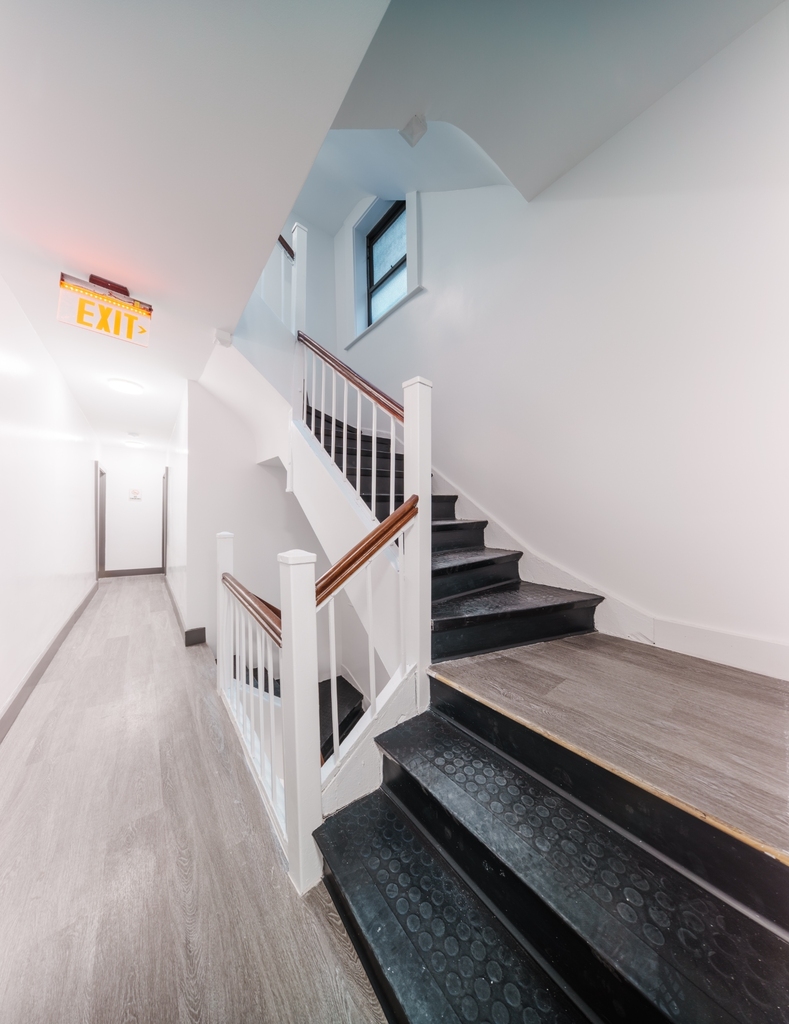 703 9th Avenue - Photo 6