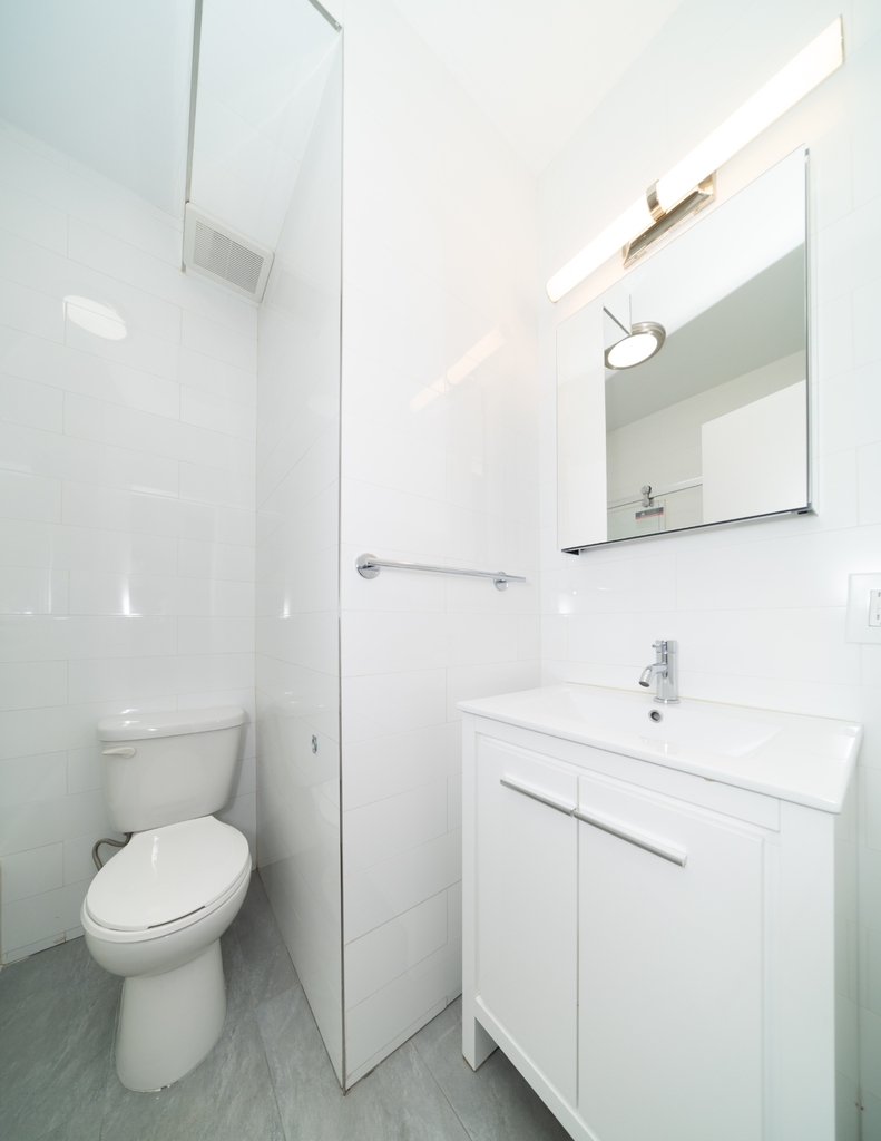 703 9th Avenue - Photo 5