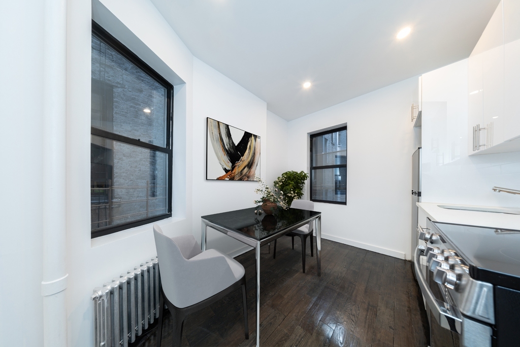 703 9th Avenue - Photo 3