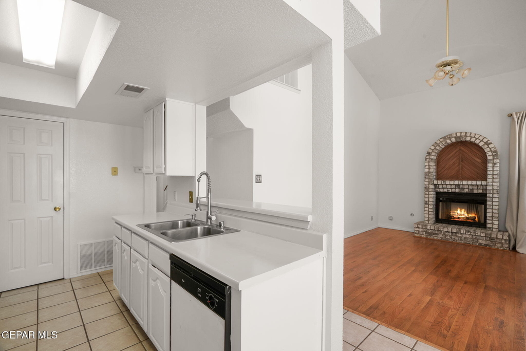 4612 Loma Grande Drive - Photo 3
