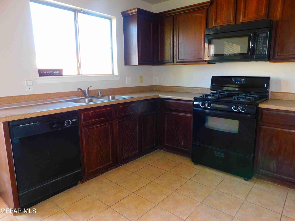 2508 Sparrow Point Street - Photo 8
