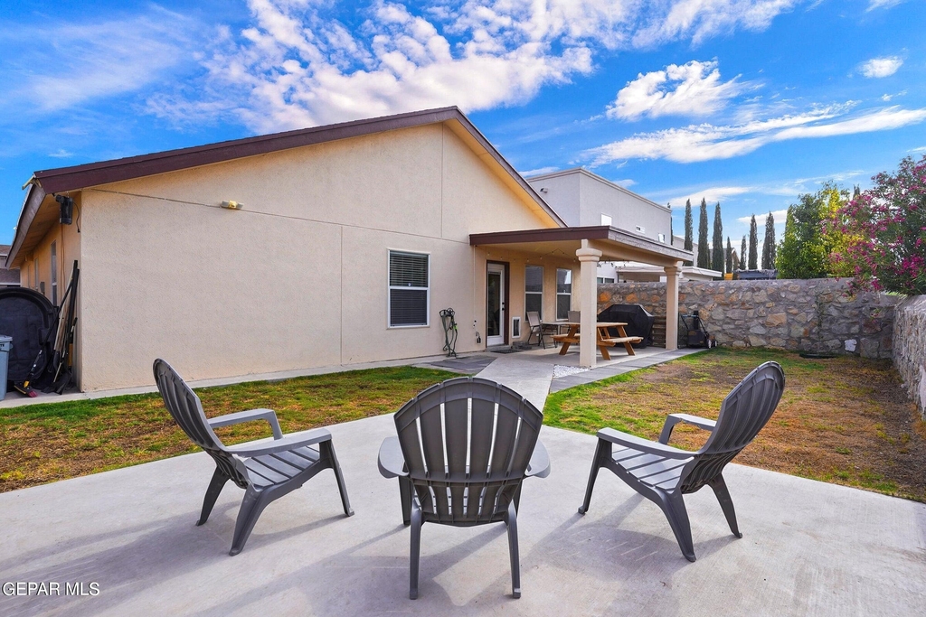 12529 Paseo Rosannie Avenue - Photo 5