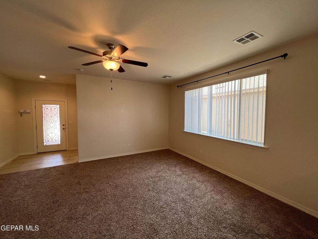 147 N Manzanita Drive - Photo 6