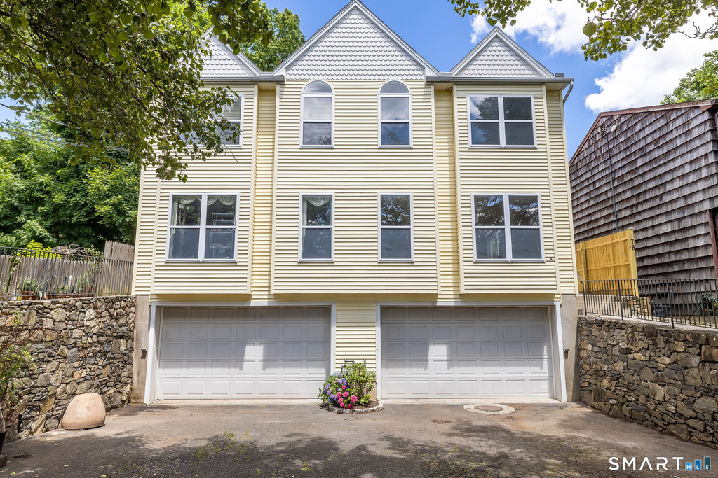 7 Edgewood Street - Photo 1