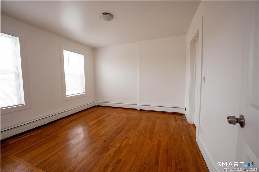 100 Lyon Street - Photo 5
