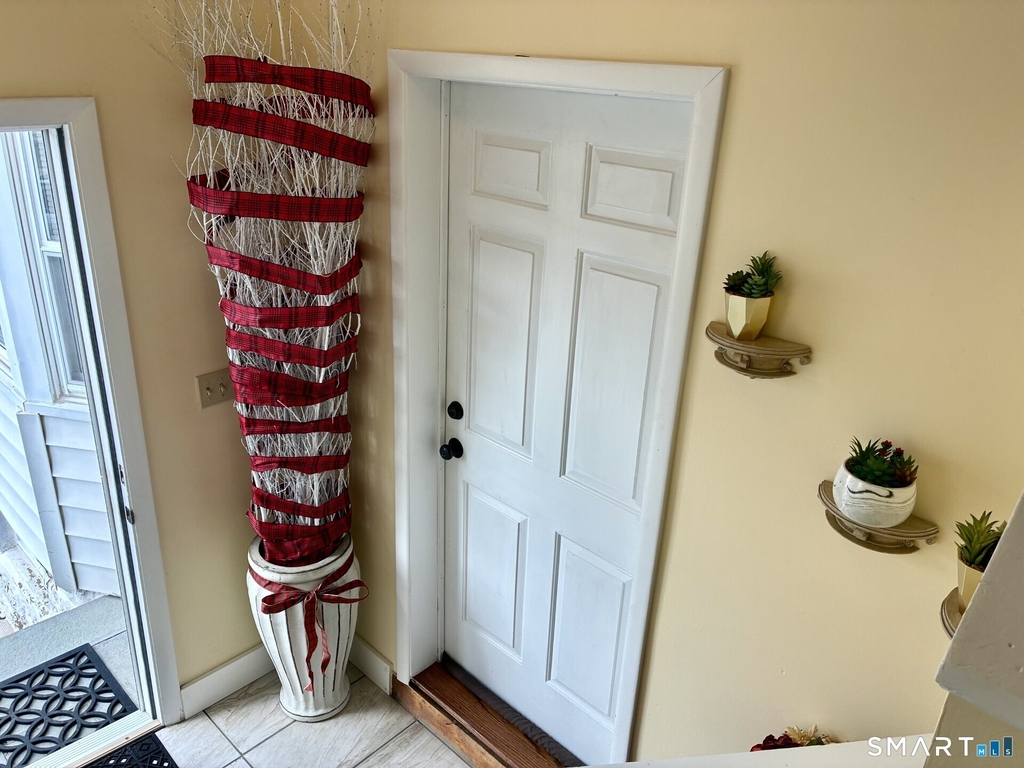 658 Beechmont Avenue - Photo 2