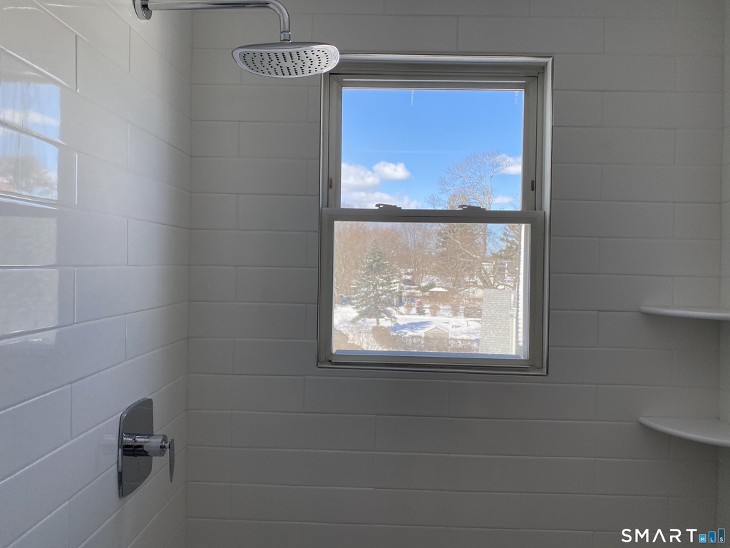51 Indian Neck Avenue - Photo 9