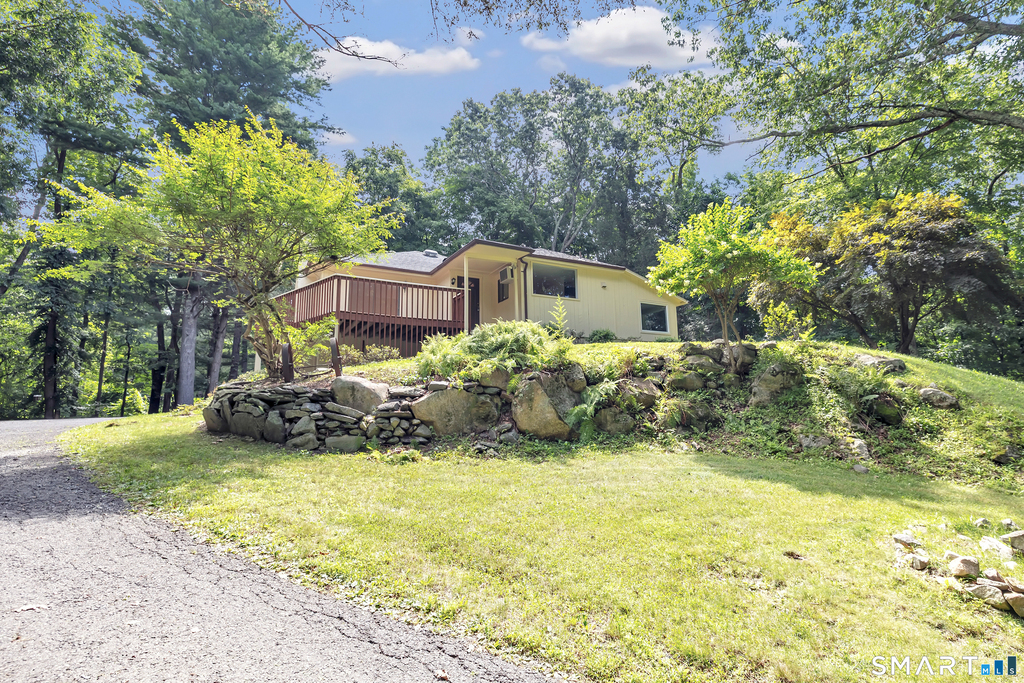 21 Old Redding Road - Photo 0