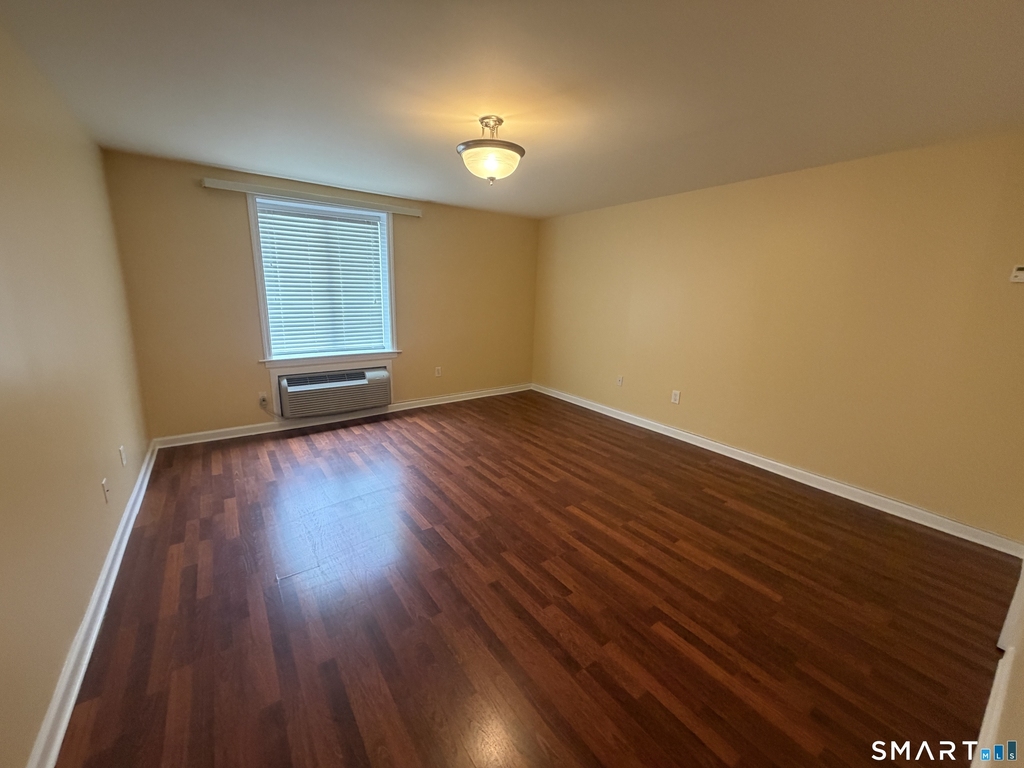 1460 Elm Street - Photo 9