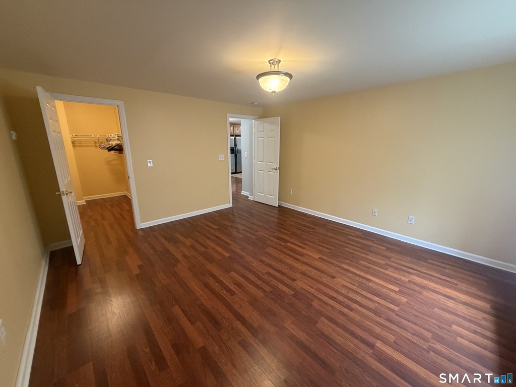 1460 Elm Street - Photo 8