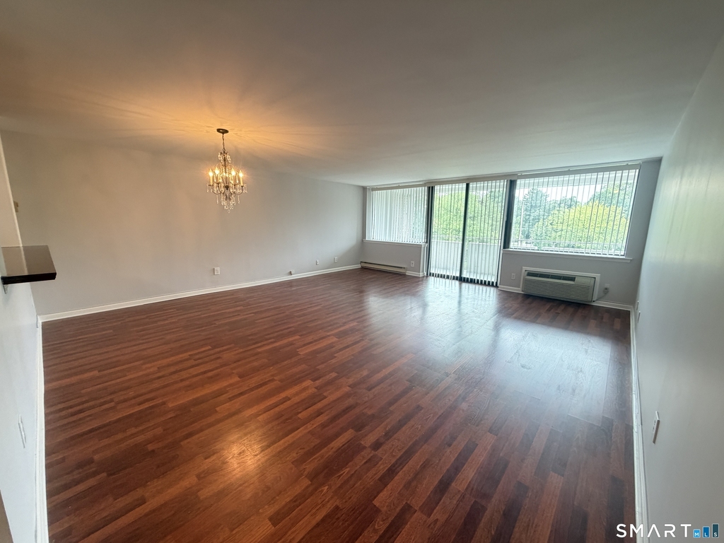 1460 Elm Street - Photo 5