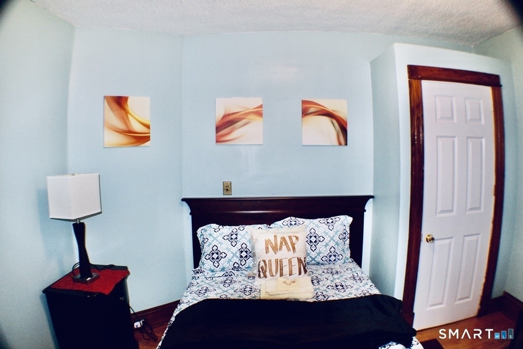 51 Brownell Avenue - Photo 4