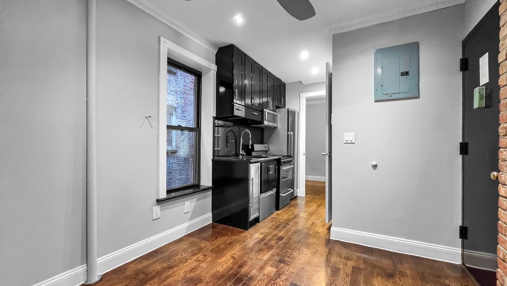 314 East 106th Street - Photo 3