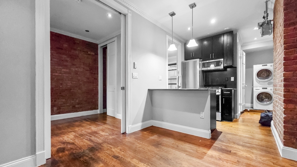 314 East 106th Street - Photo 3