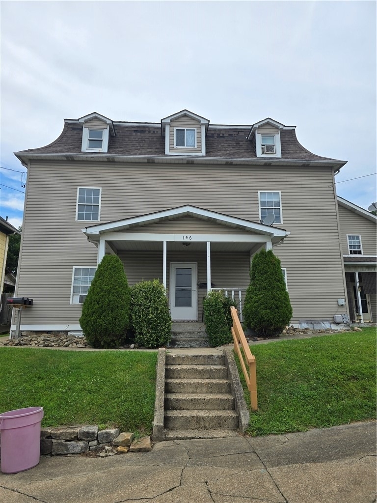 196 W Madison St - Photo 0