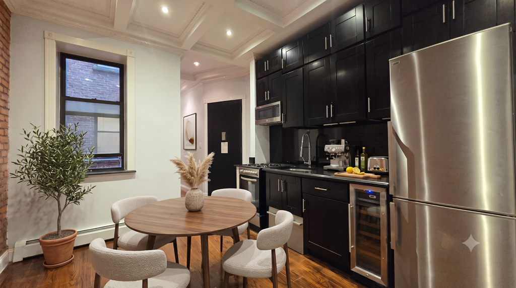 15 West 103rd Street - Photo 1