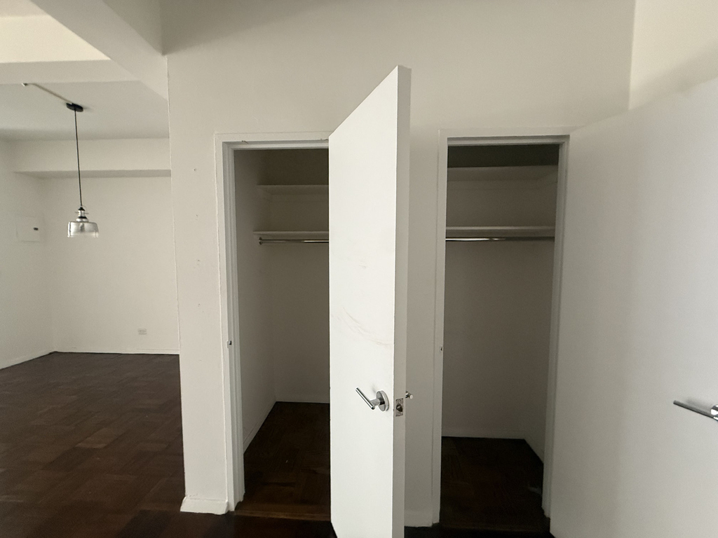 157 East 57th Street - Photo 2